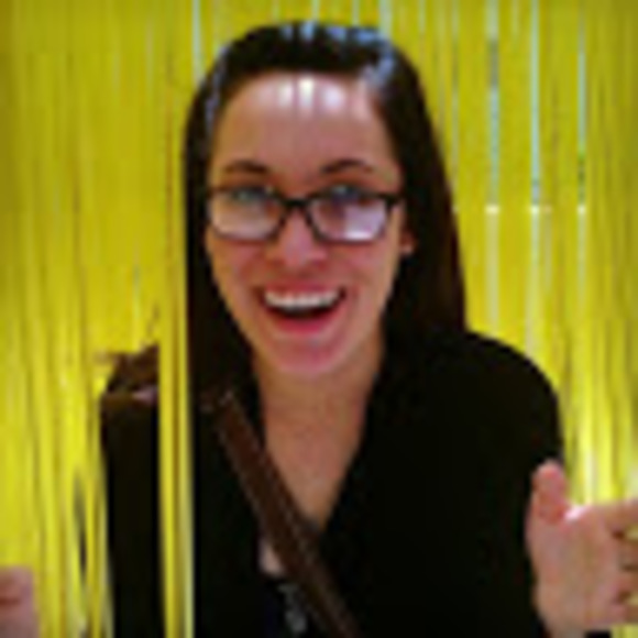 Meet your Posher, Cassandra - Picture 1 of 1